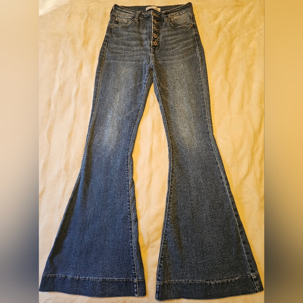 Kancan Sz 5/26 Stretch Med Wash High Rise Button Fly Flare Jeans